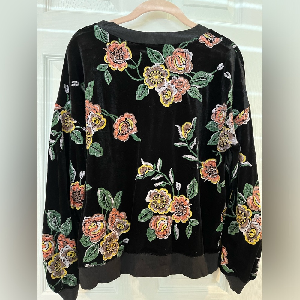 BCBGeneration Velvet Top - Picture 5 of 5